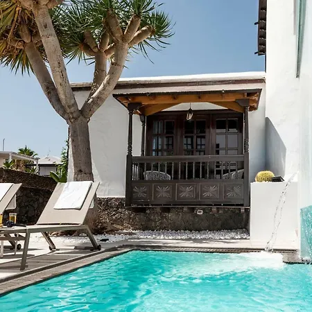 Drago By Agm بويرتو ذيل كارمين