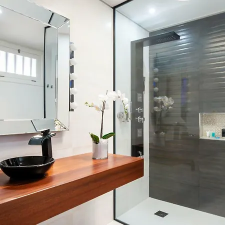 Drago By Agm بويرتو ذيل كارمين